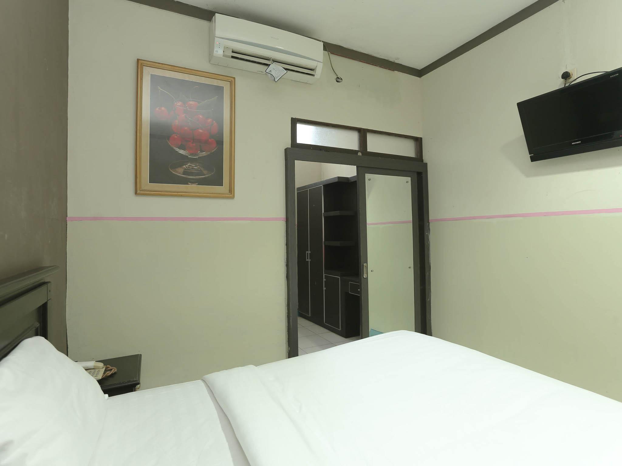 Urbanview Hotel Kharisma Banjarmasin Банджармасин Экстерьер фото