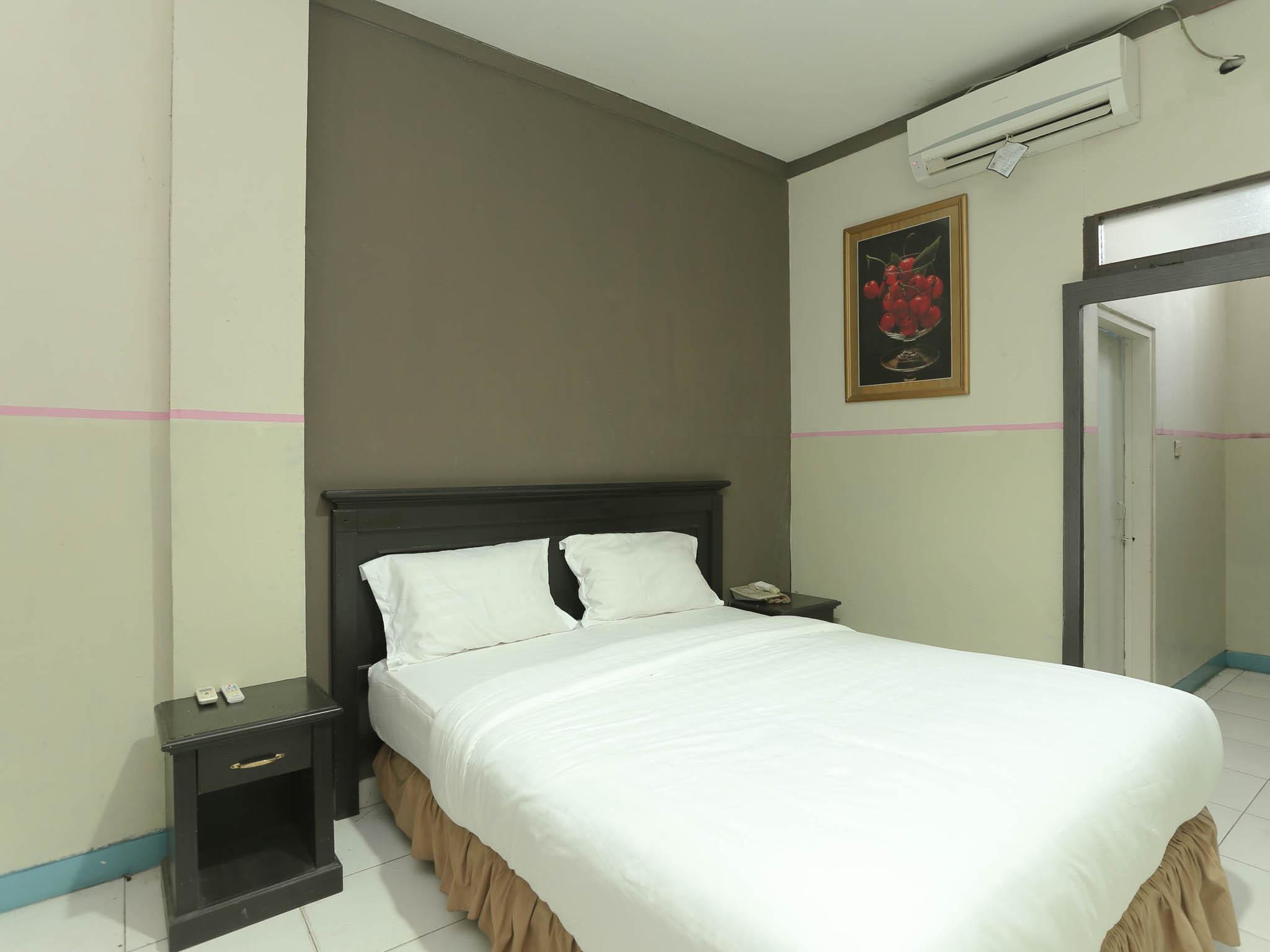 Urbanview Hotel Kharisma Banjarmasin Банджармасин Экстерьер фото