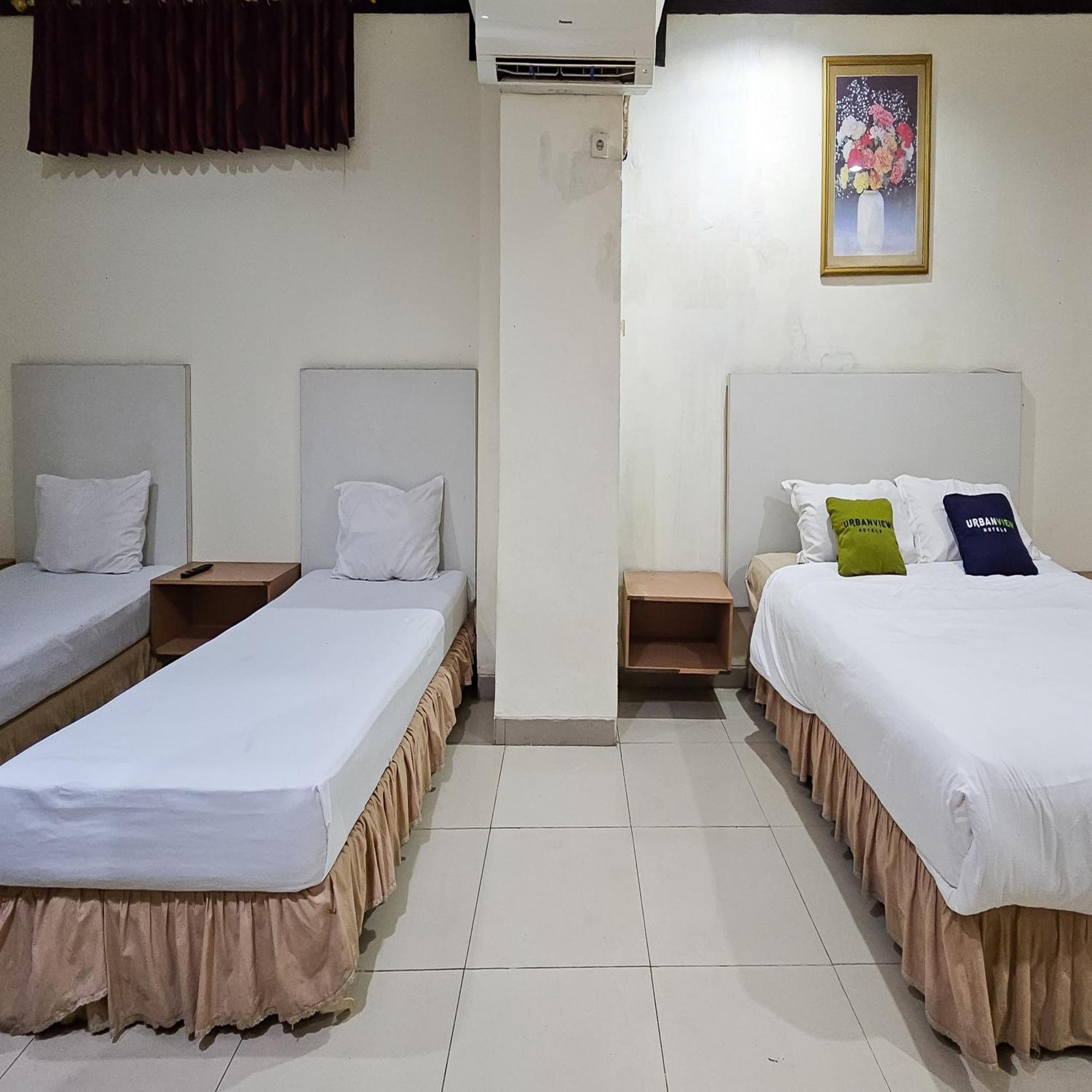 Urbanview Hotel Kharisma Banjarmasin Банджармасин Экстерьер фото