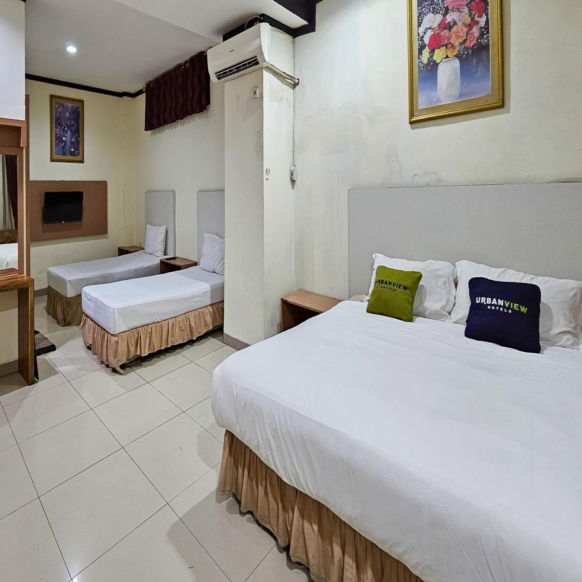 Urbanview Hotel Kharisma Banjarmasin Банджармасин Экстерьер фото