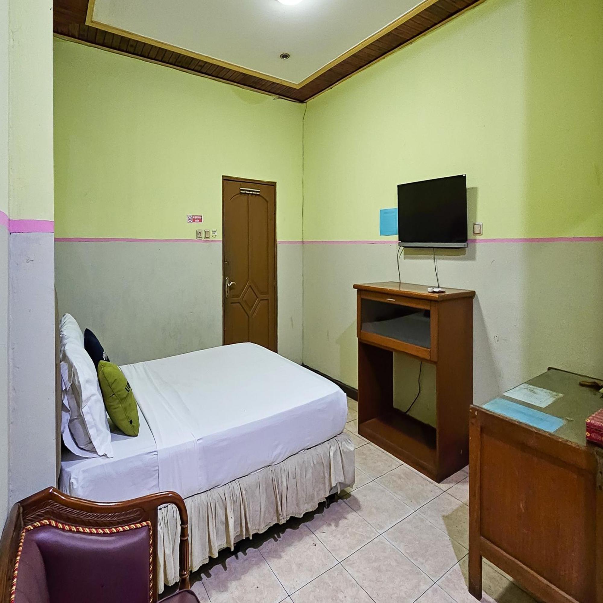 Urbanview Hotel Kharisma Banjarmasin Банджармасин Экстерьер фото